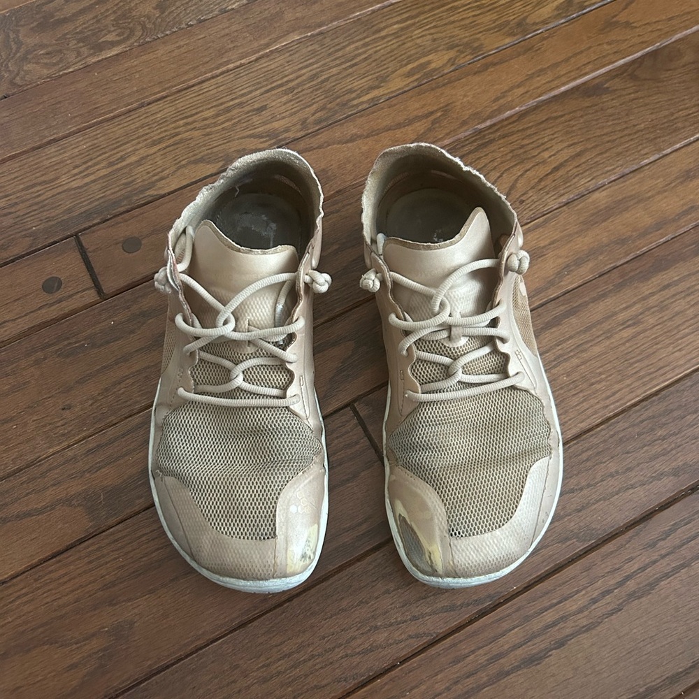 Vivobarefoot Women’s Shoes - read description